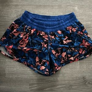 Lululemon tracker short